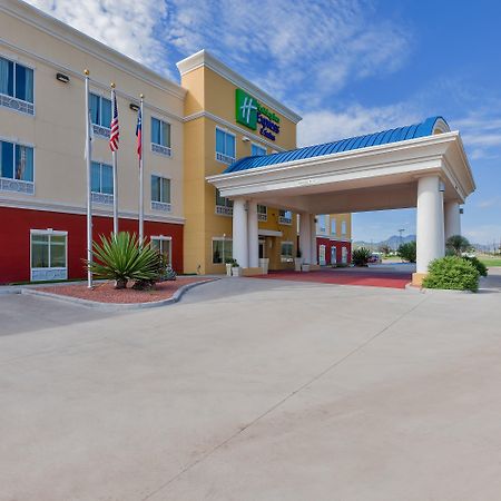 Holiday Inn Express And Suites Alpine By Ihg Exterior foto